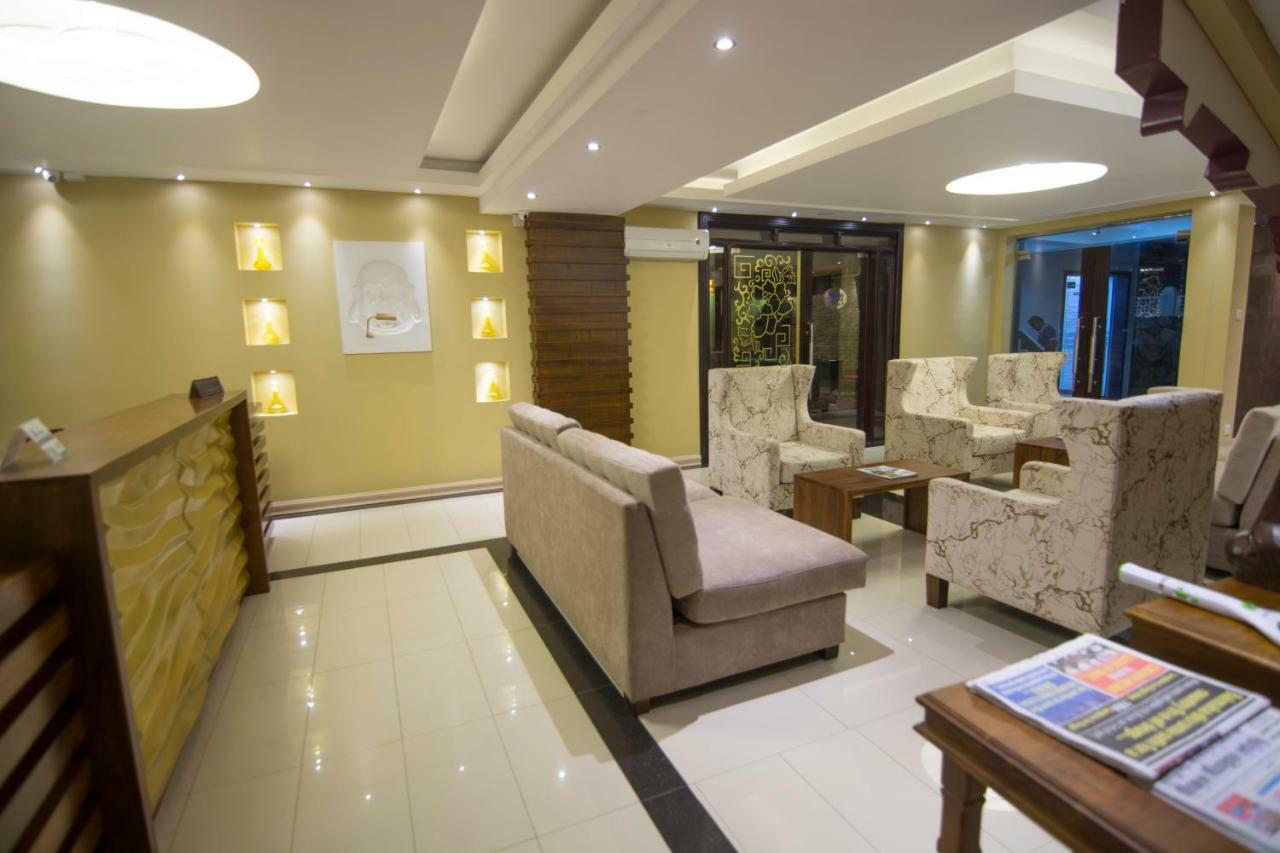 Mount Breeze Hotel Дехивала-Маунт-Лавиния Экстерьер фото