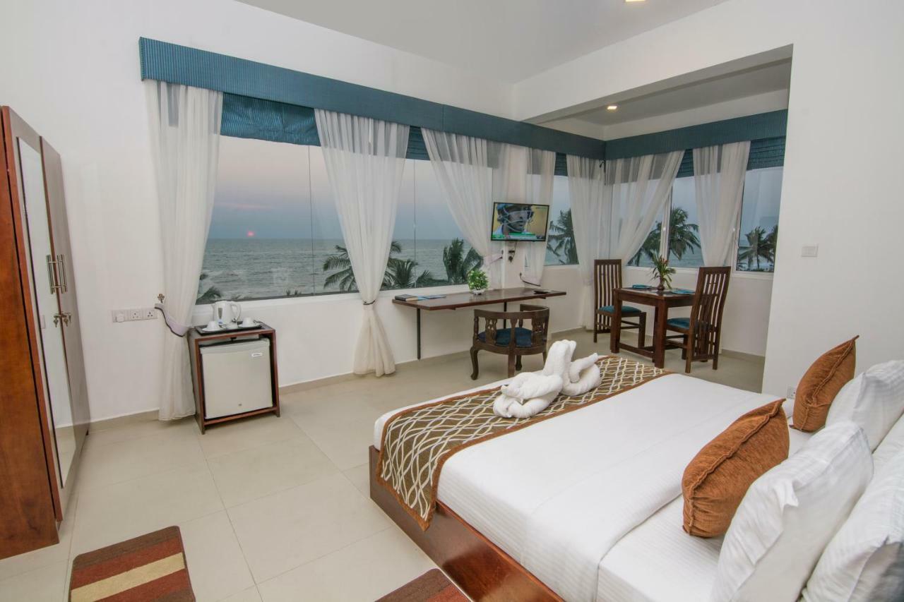 Mount Breeze Hotel Дехивала-Маунт-Лавиния Экстерьер фото