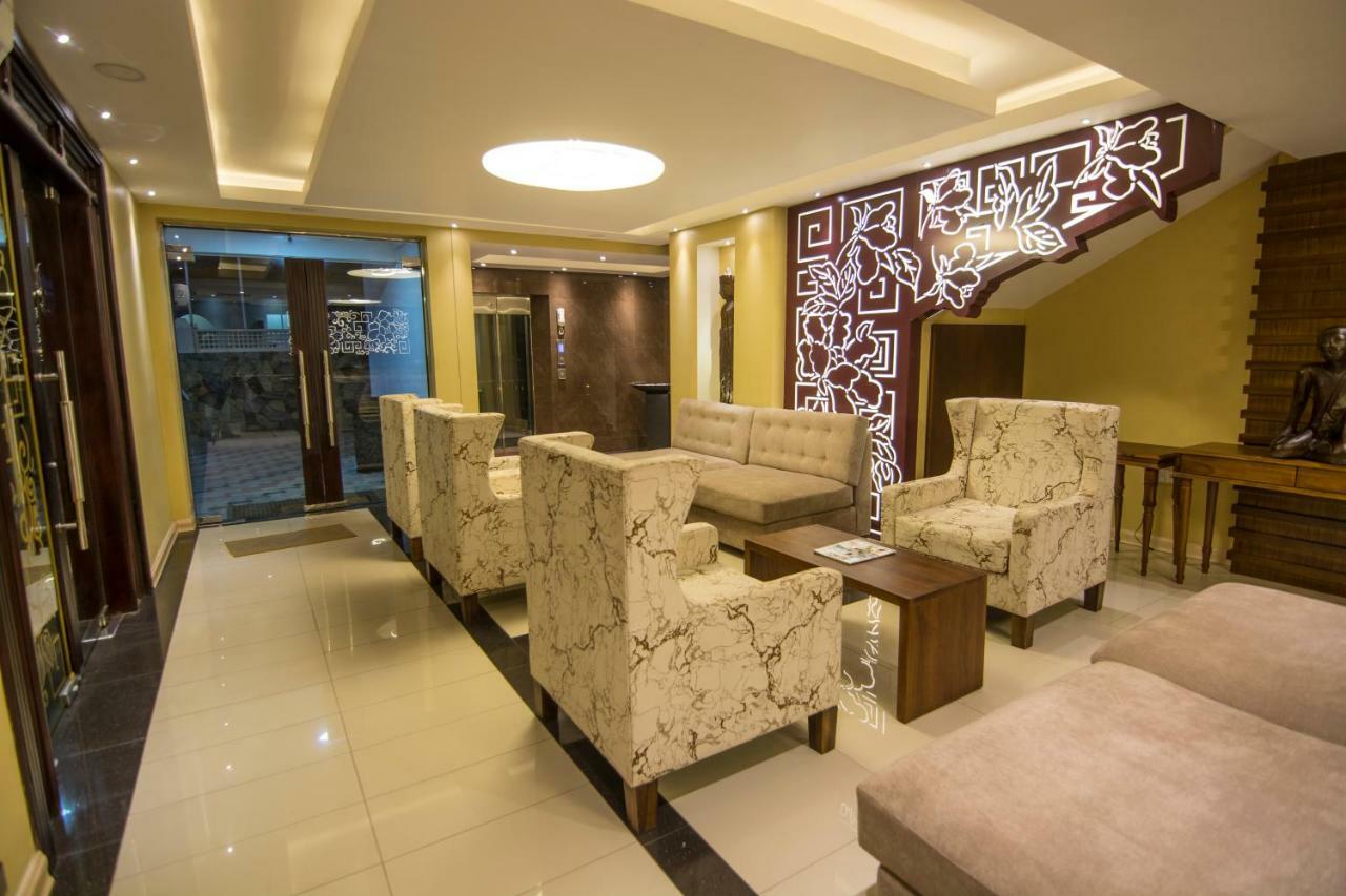 Mount Breeze Hotel Дехивала-Маунт-Лавиния Экстерьер фото